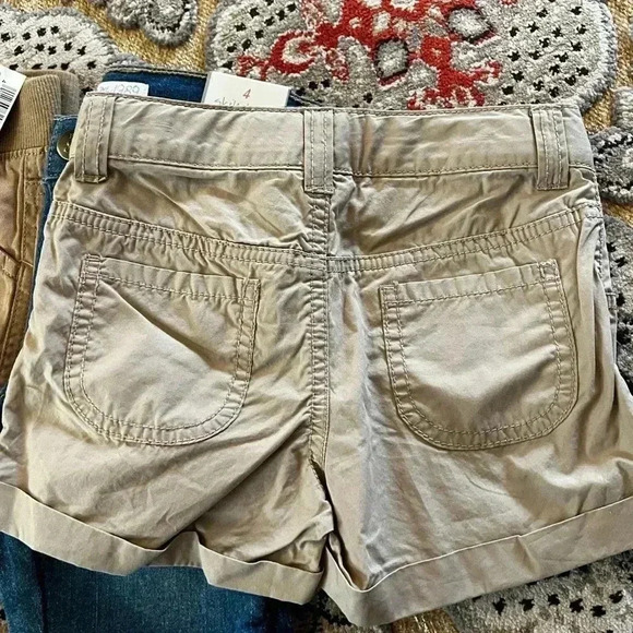 GIRLS LOT OF SHORTS & CAPRI ALL SIZE 4 - Picture 7 of 13